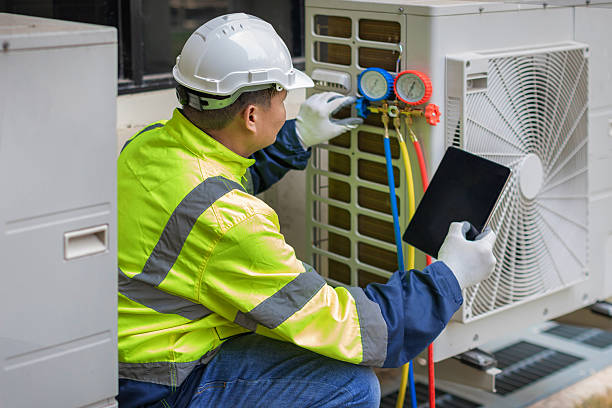 Professional Hvac technician working in North Richland Hills, TX